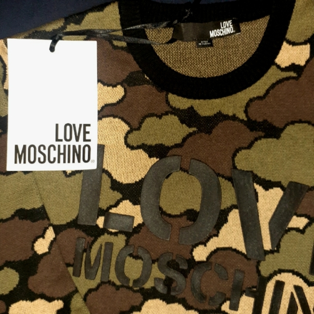 Love moschino sweater